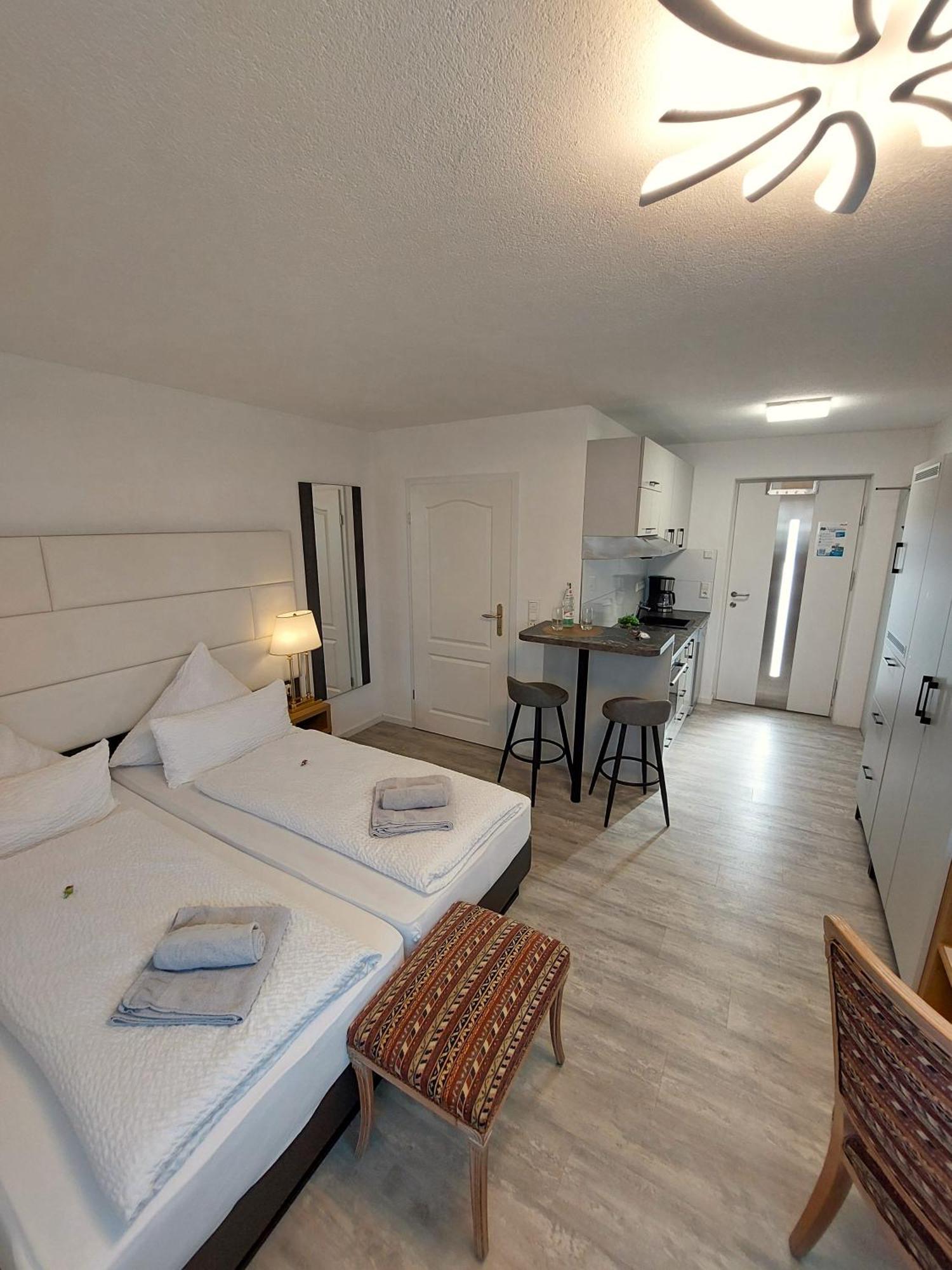 Bodensee Sunshine Zimmer & Apts. Uhldingen-Mühlhofen Εξωτερικό φωτογραφία