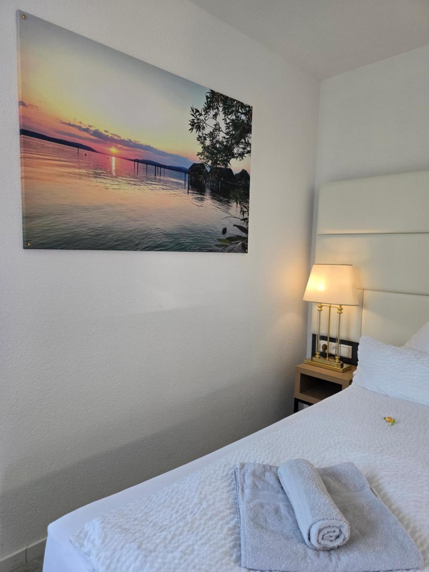 Bodensee Sunshine Zimmer & Apts. Uhldingen-Mühlhofen Εξωτερικό φωτογραφία